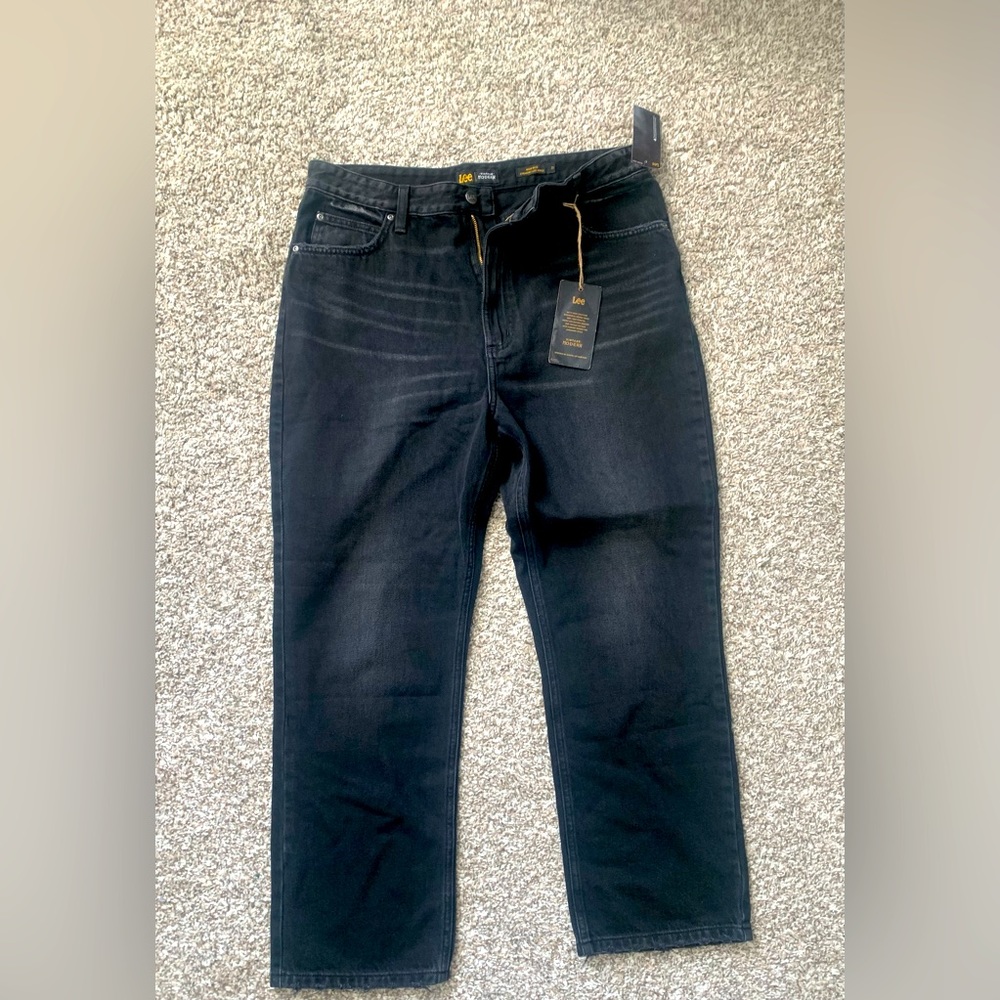 Black high rise straight leg ankle jeans. Size 33. Brand new with tags